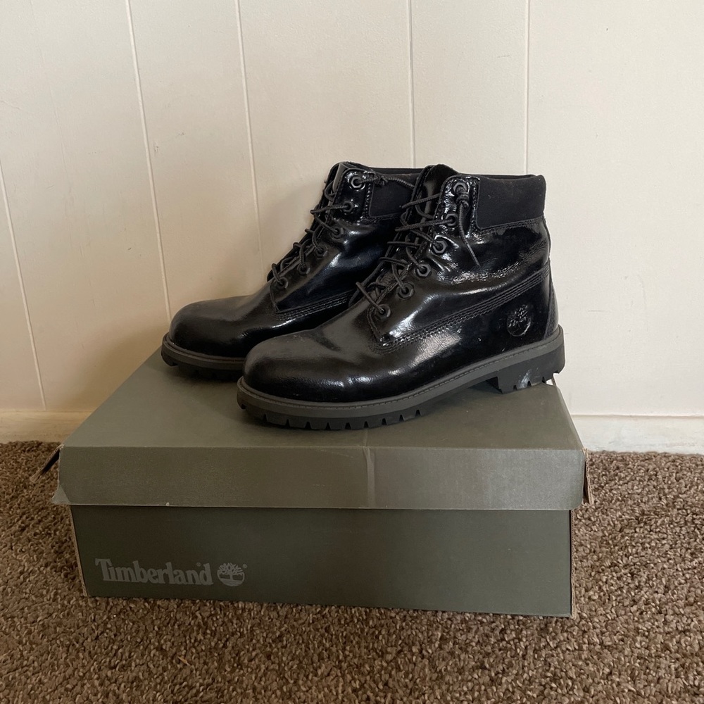 Glossy Timberlands